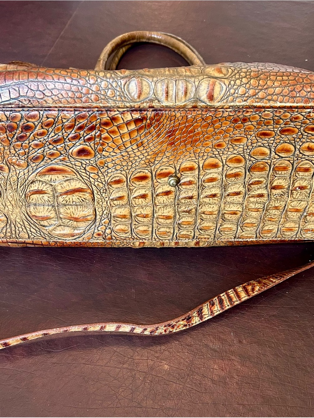 Brahmin Textured Croc-Embossed Brown Leather Tote - Classic Shoulder Bag - Picture 6 of 6